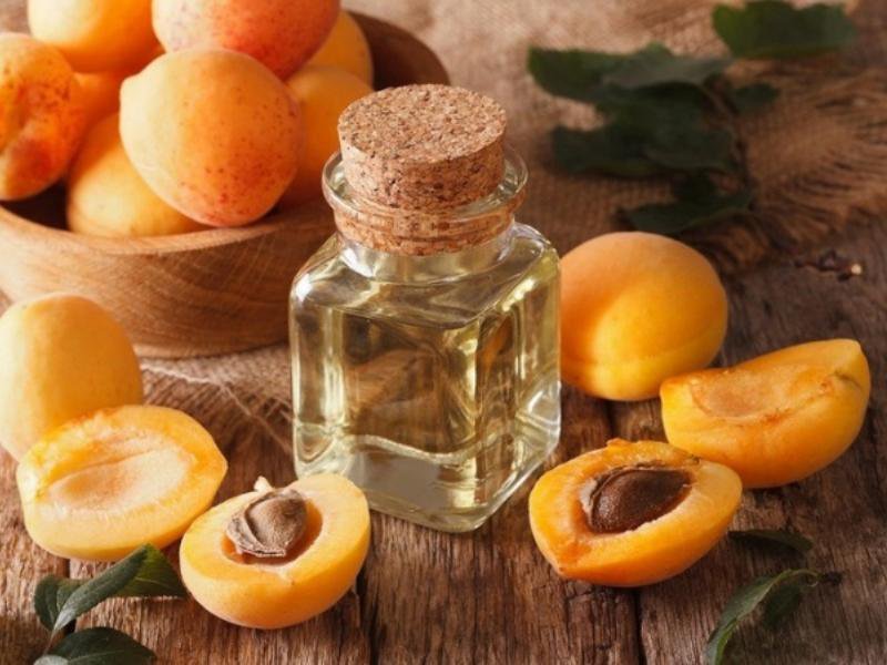 apricot oil.jpg